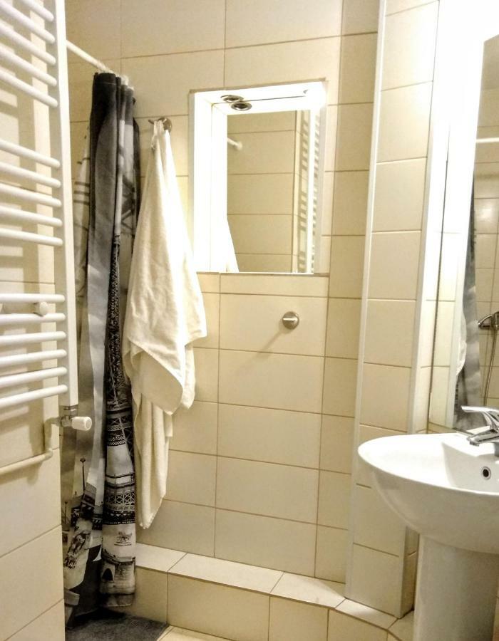 Cozy Downtown Oasis Lejlighed Bukarest Eksteriør billede