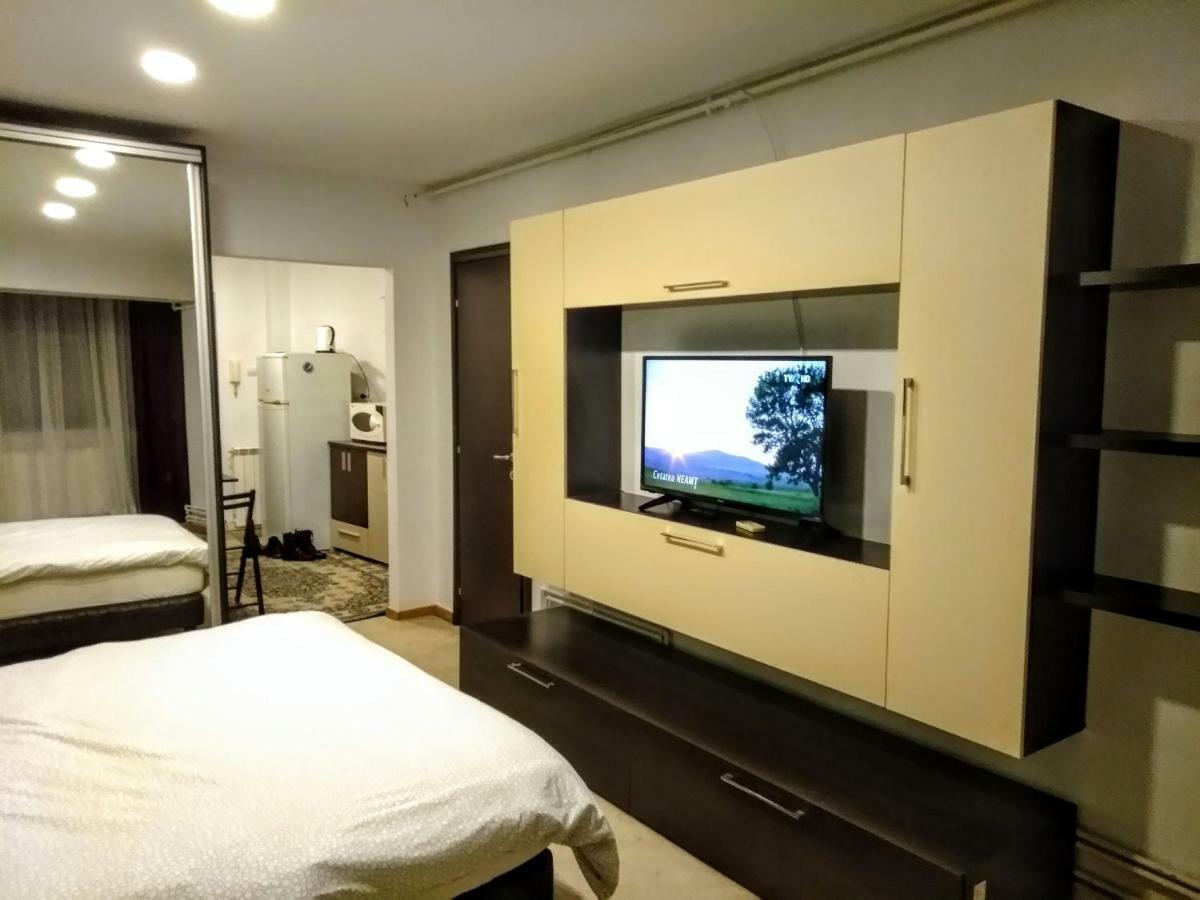 Cozy Downtown Oasis Lejlighed Bukarest Eksteriør billede